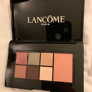 2 Lancôme palettes. Eyeshadows and blush. New